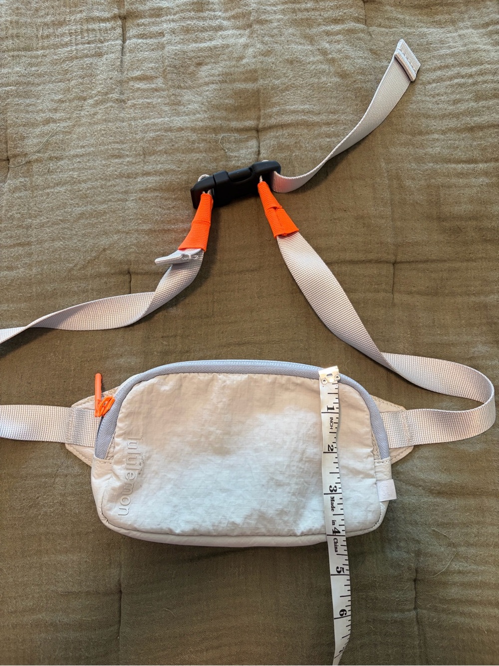 lululemon athletica light gray belt bag